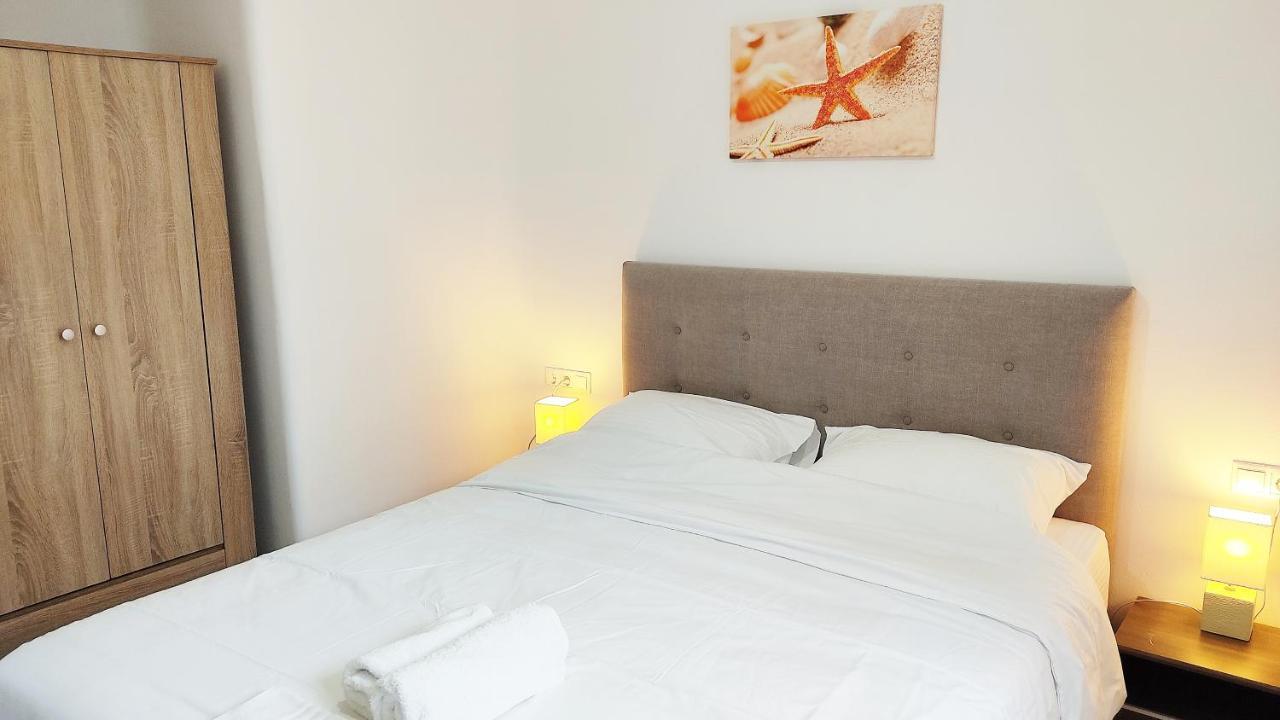 Avalon Cosy Apartments, Minimal With Shared Swimming Pool Villa *